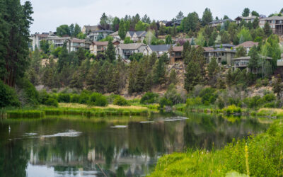 Maximizing Cascade Mountain Views in Your Luxury Custom Home Design in Bend, Oregon